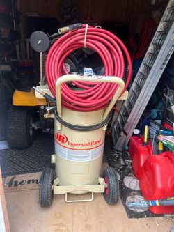 Ingersoll Rand 20 gallon compressor with hose