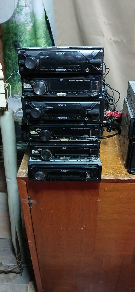 Speakers End Radios Pick Up Only