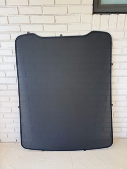Tesla sunscreen model Y