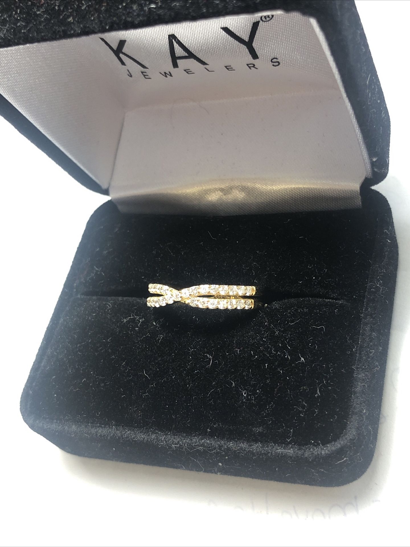 14 Kt & Genuine Diamonds Wedding Band