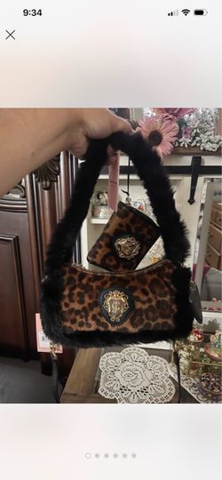 Juicy couture shoulder purse