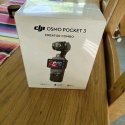 DJI Osmo Pocket 3 Creator Combo