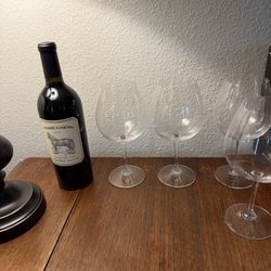 4 riedel Pinot noir wine glasses