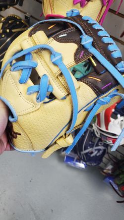 Drip Baseball Glove