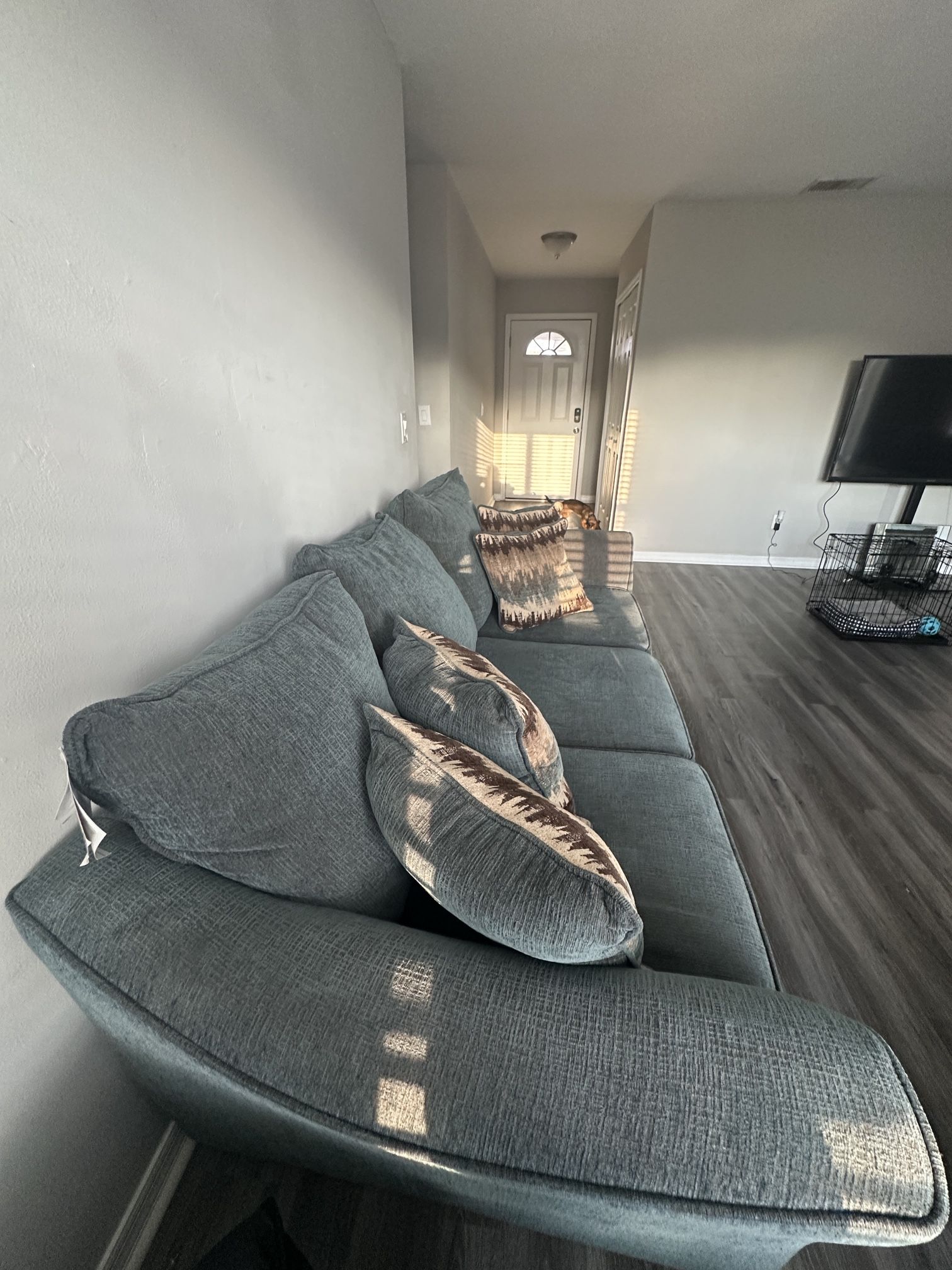 COUCH/SOFA SET