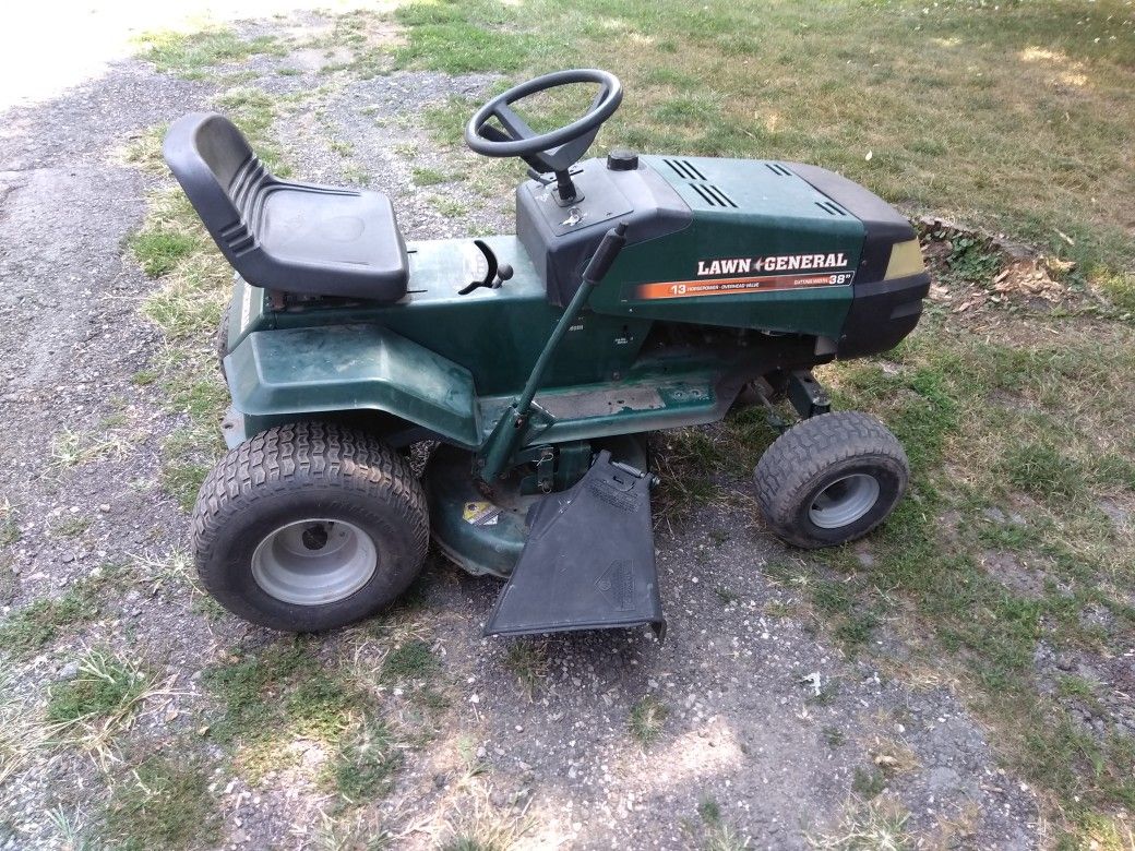 Lawn general riding mower sales