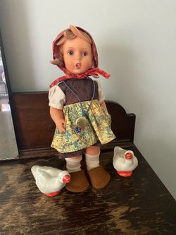 Ganseliesl Goose Girl, Aus dem hause Goebel
