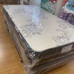 Set Twin Size Mattress, Box Spring And Metal Bed Frame 