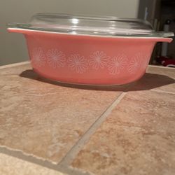 Vintage Pyrex Casserole Dish
