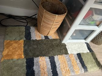 Floor mat/rug and transhcan