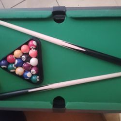 Mini Pool Table