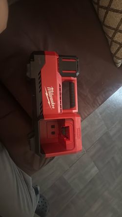 Milwaukee M18 Inflator