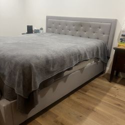 Bed with mattress/box spring FREE