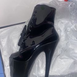 Pleaser Adore 1020 Platform Lace-Up Ankle Boot