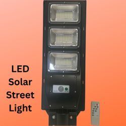 90 Watt Solar Street Light