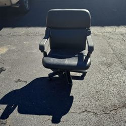 Wide Office Chair, Black Leather
