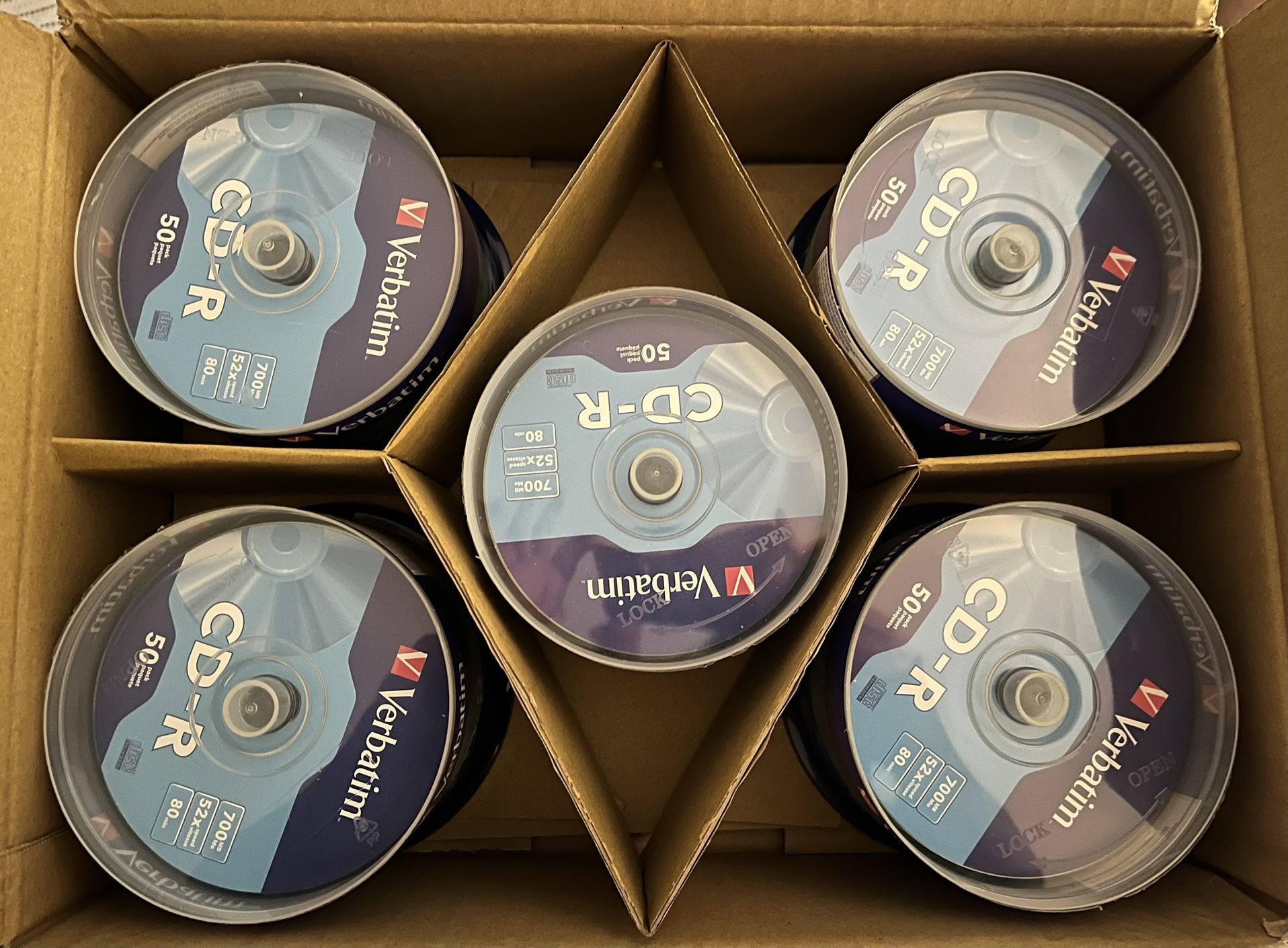 Verbatim 700MB 52X CD-R Box of 250 (Five Packs of 50) 80 Minute New Open Box