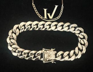 12mm Miami Cuban Link Bracelet – 14K Gold Over Stainless Steel