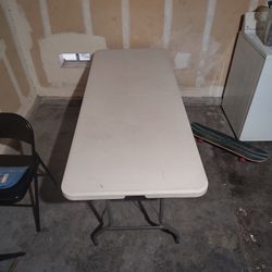 5ft Folding Table