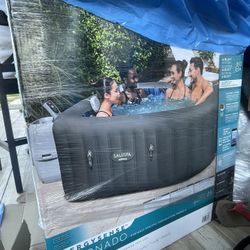 saluspa coronado Inflatable Hot Tub 