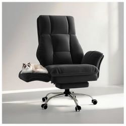 Big Black Office Chair Unopened/Unbuilt 