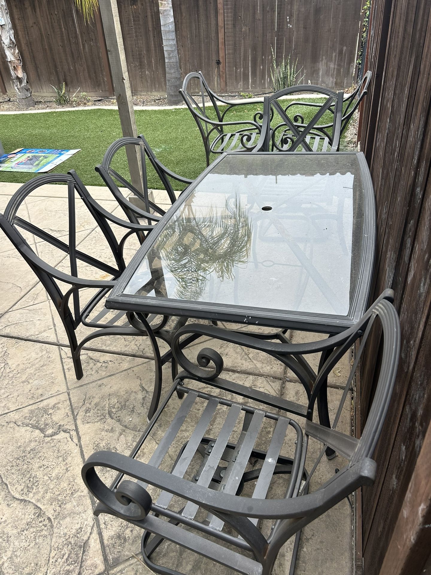 Free Patio Dining Set 6 Chairs (no cushions) for Sale in San Diego, CA ...