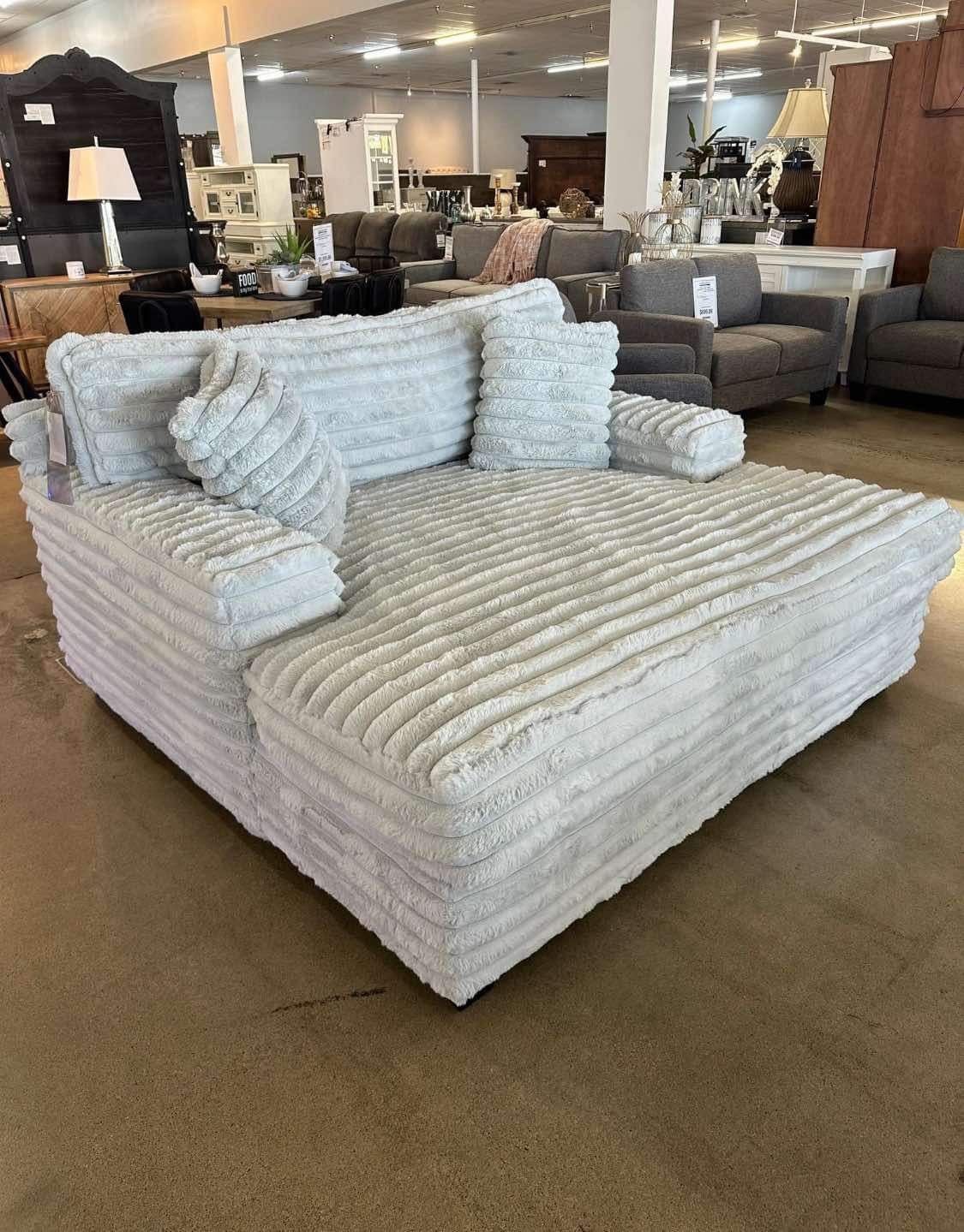 Oversized Chaise Lounge