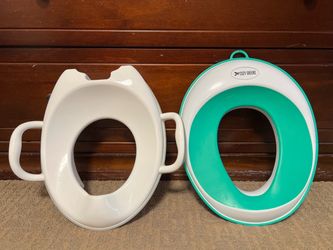 2 Toddler Potty Training Seats – Munchkin & Cozy Greens