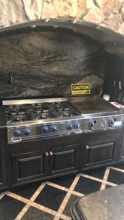 Electrolux 6 burner and griddle gas