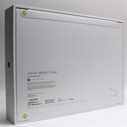 New Apple MacBook 