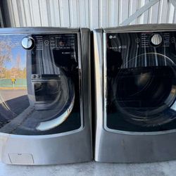 Extra-capacity gray JUMBO front-loading washer and dryer/ Lavadora y Seacadora Smart LG carga fronta