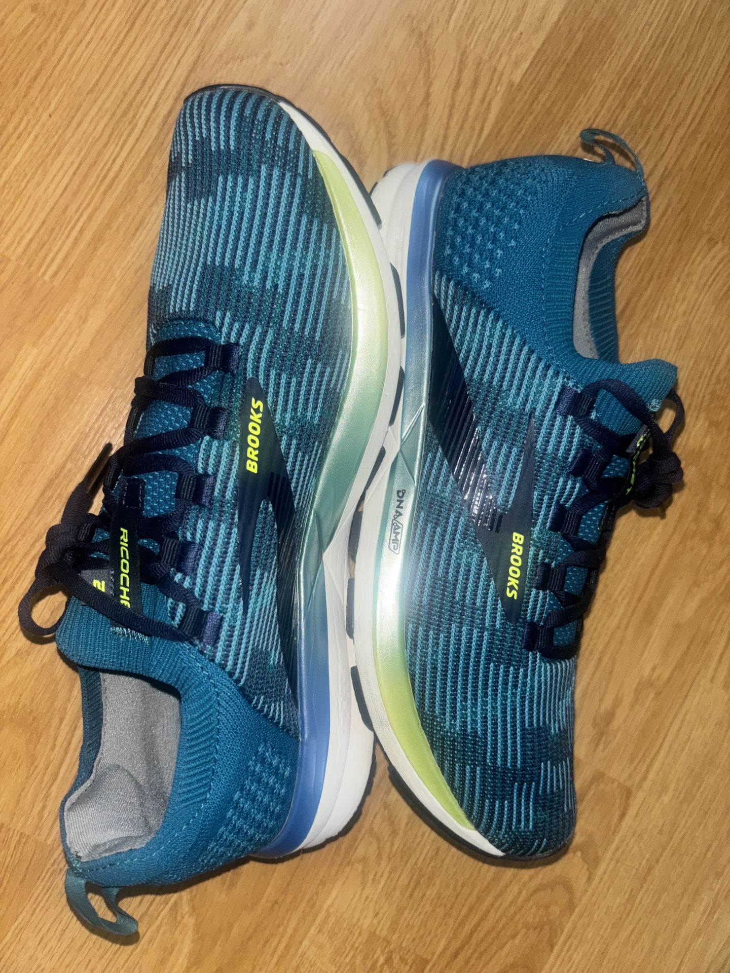 Brooks Ricochet 2 Blue Green Running Athletic Sneakers Men’s - Sz 10.5