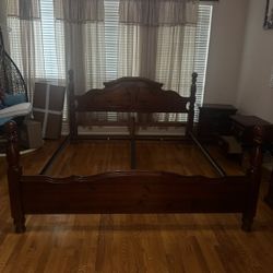 Used King Bedroom Set Solid Wood Gallery Furniture