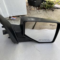Right Passenger Side Mirror Power With-Heated w/Puddle Light Compatible with 2006-2010 Ford Explorer It brand new  (200)
