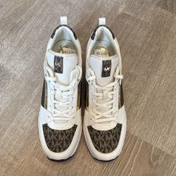 Michael Kors Maddy Two-Tone Logo Trainer Size 9