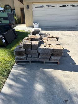 Keystone block
