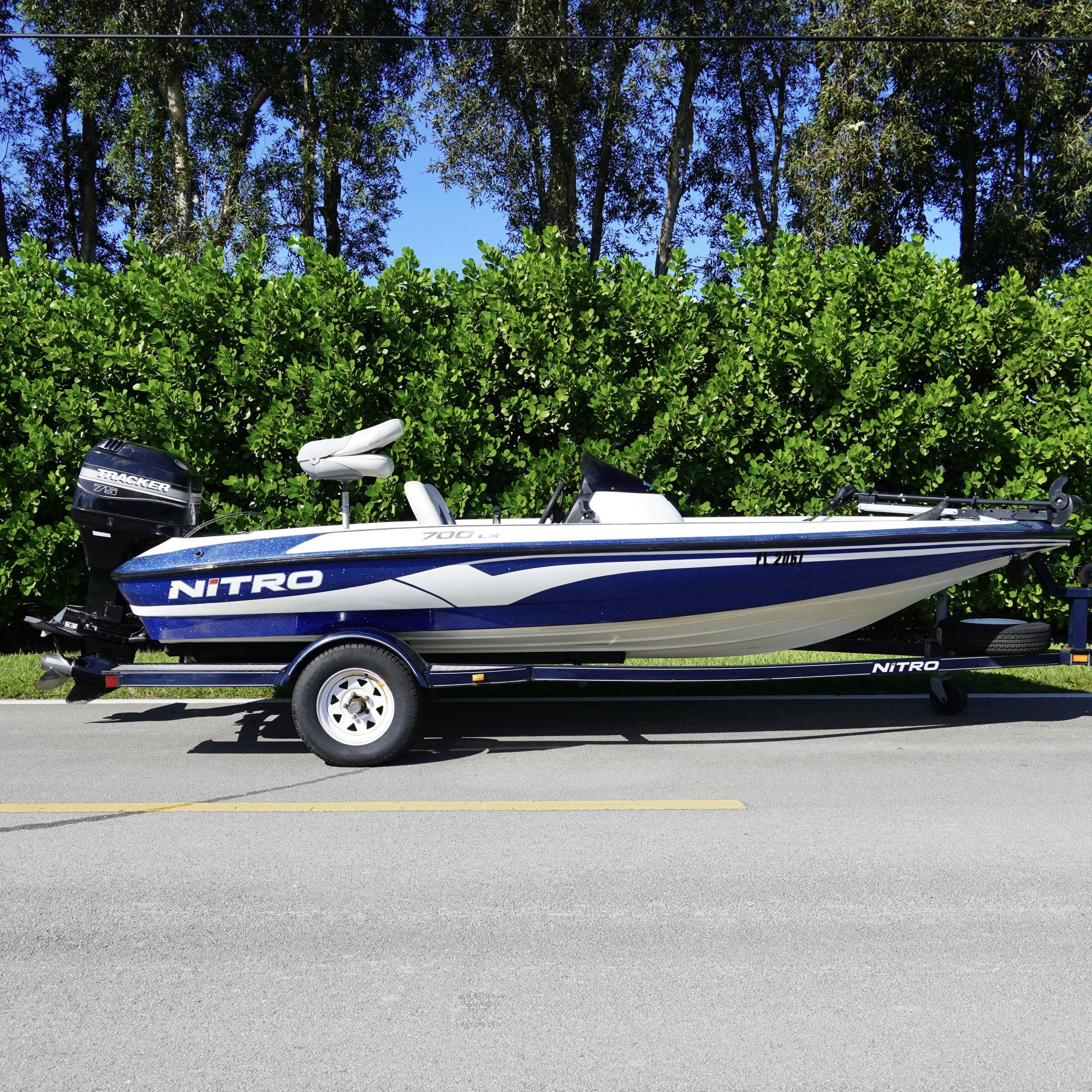 Nitro 700LX 17ft Bass Boat