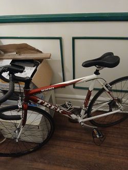 Trek 1000 road bike