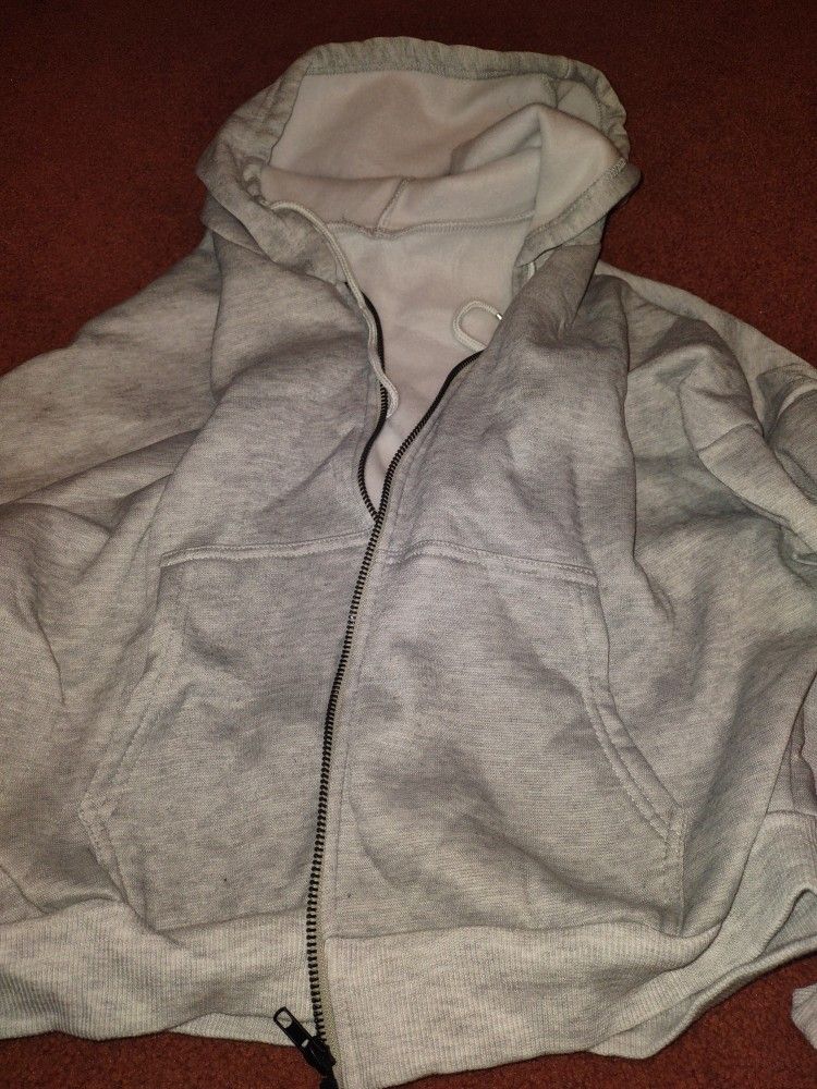 Ladies New Crop Zip Up Jacket..$8)