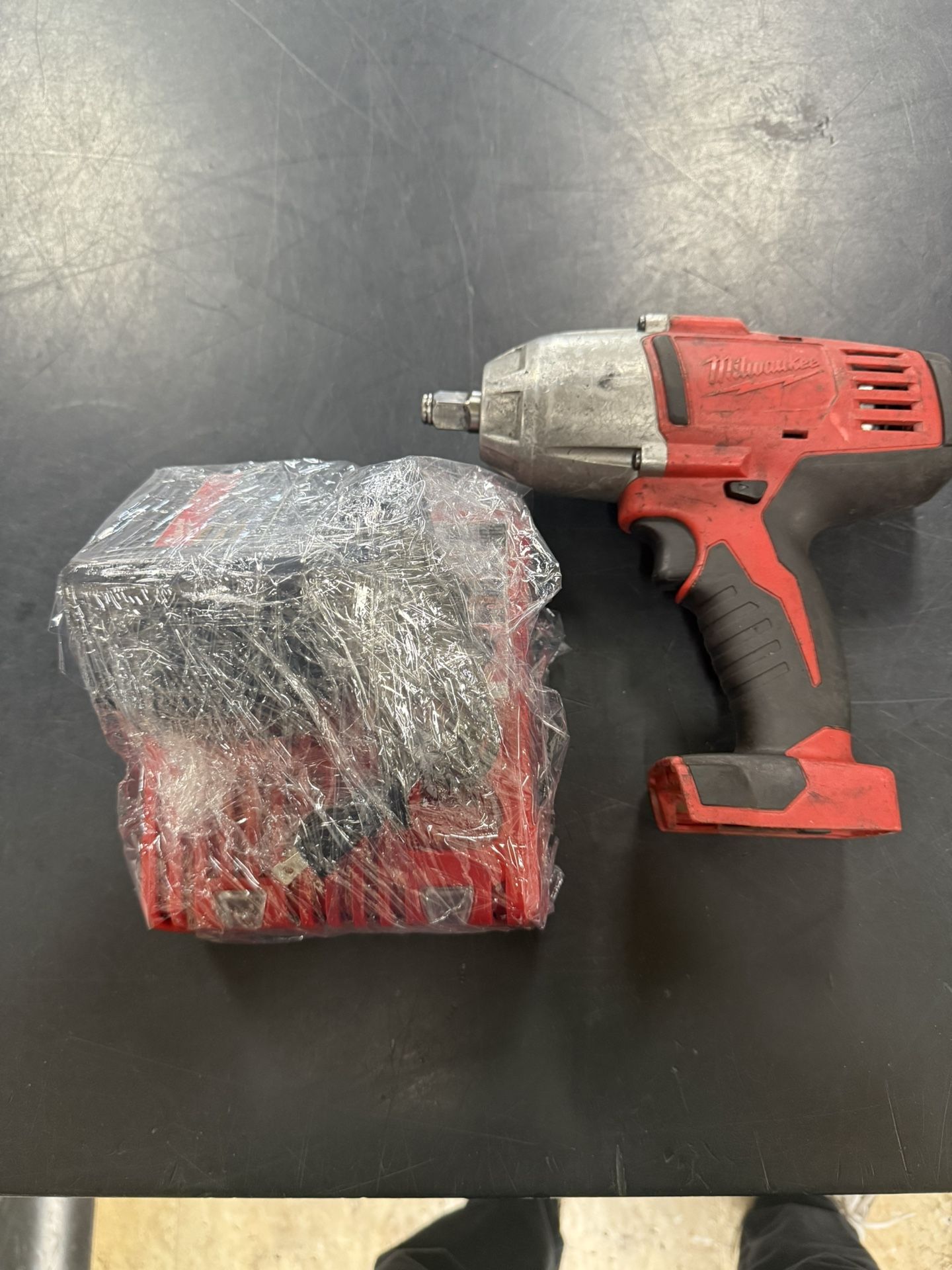 Milwaukee Impact Wrench 1/2”