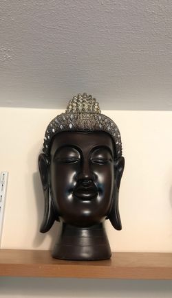 Neat Buddha type decor