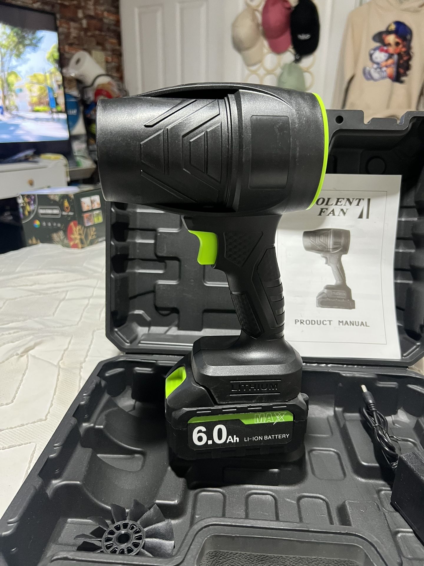 Cordless Violent Blower Powerful Leaf Blower for Car Wash and Lawns Care for Home Outdoor comes with 2 batteries