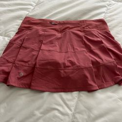 Lulu lemon skirt size 8