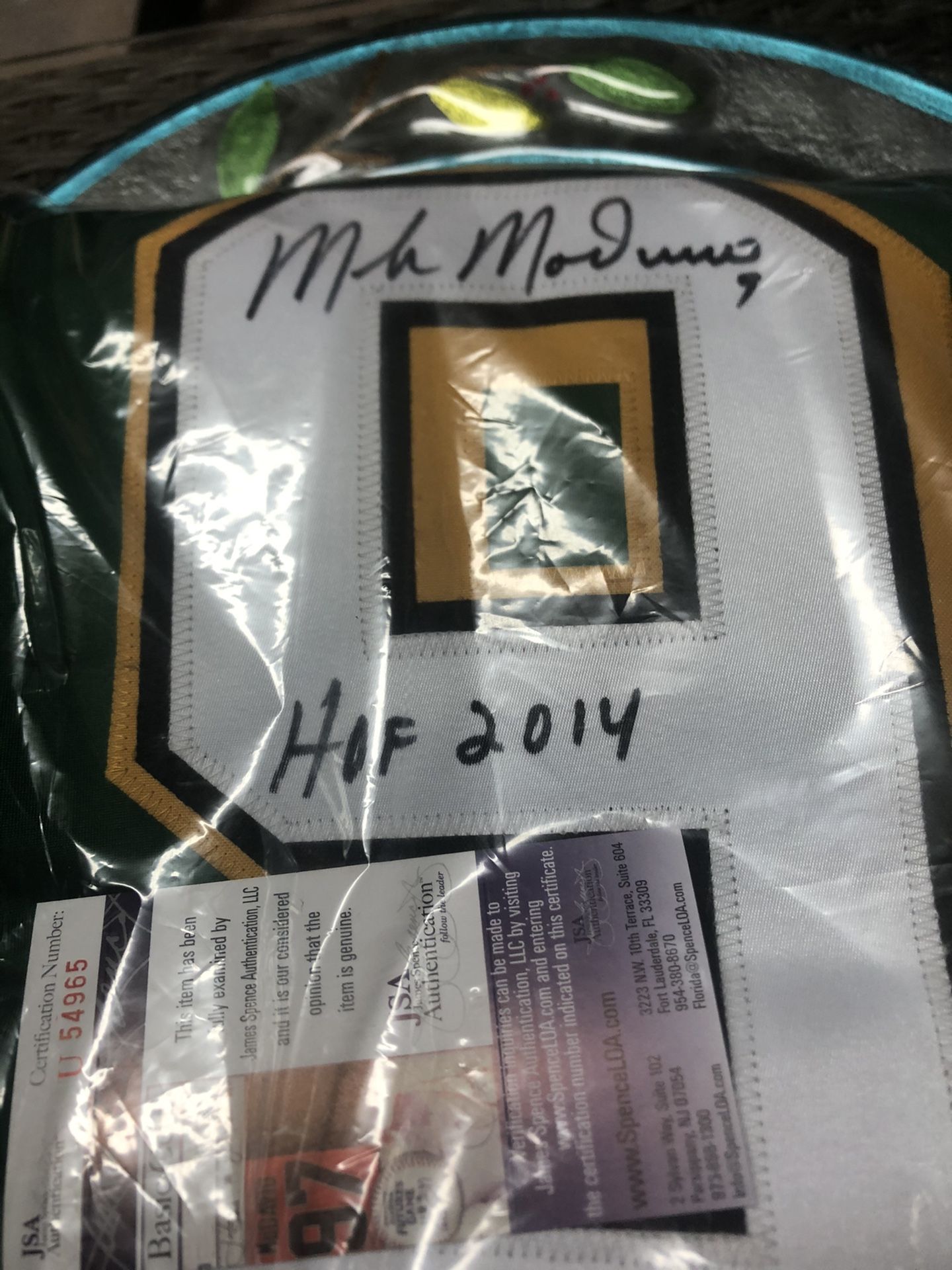 Mike Modano Autographed Jersey