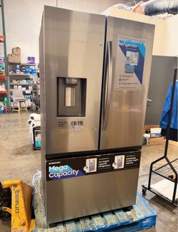 Samsung 31 cu. ft. French Door Refrigerator *See Details*