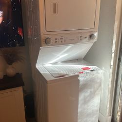 Washer And Dryer Stacked 