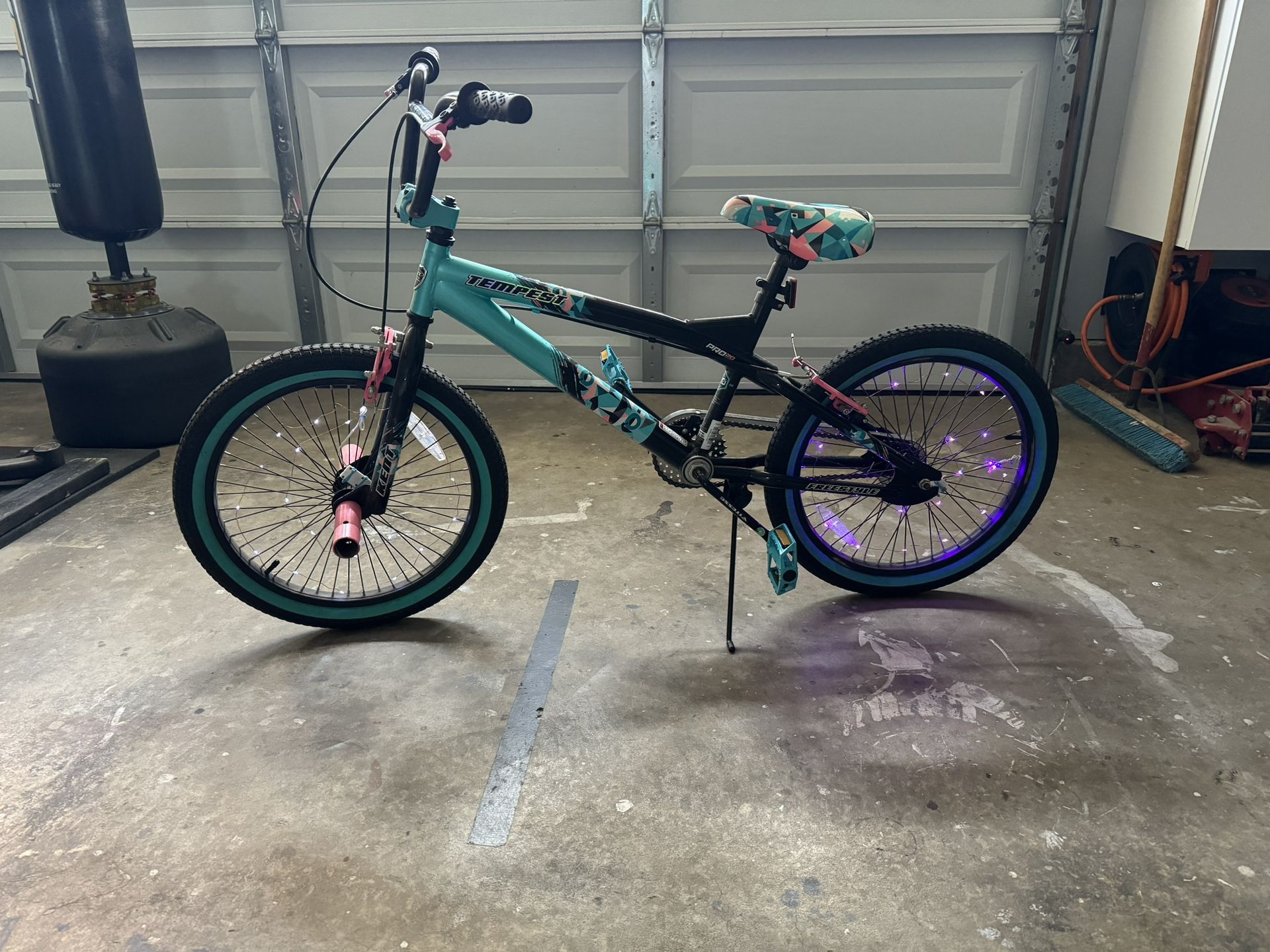 20 Kids Bike Tempest Freestyle for Sale in San Diego CA OfferUp