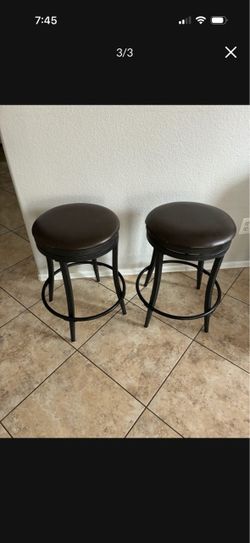 2.bars stools