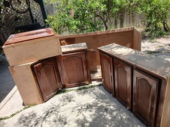 Kitchen  cabinets