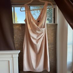 Jessica Howard light pink mini dress